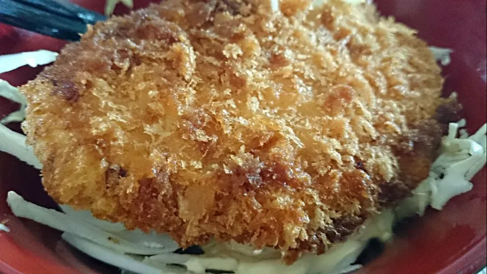 チキンメンチカツ丼ふ|まぐろさん