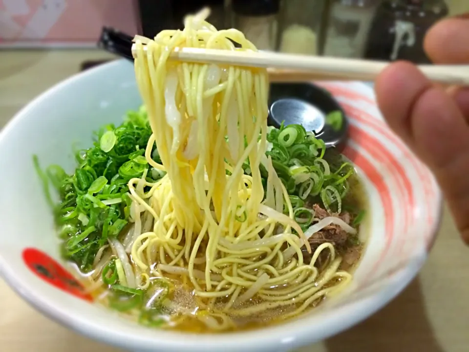 Snapdishの料理写真:牛骨ラーメン(しょうゆ:裏メニュー)|Shiroさん