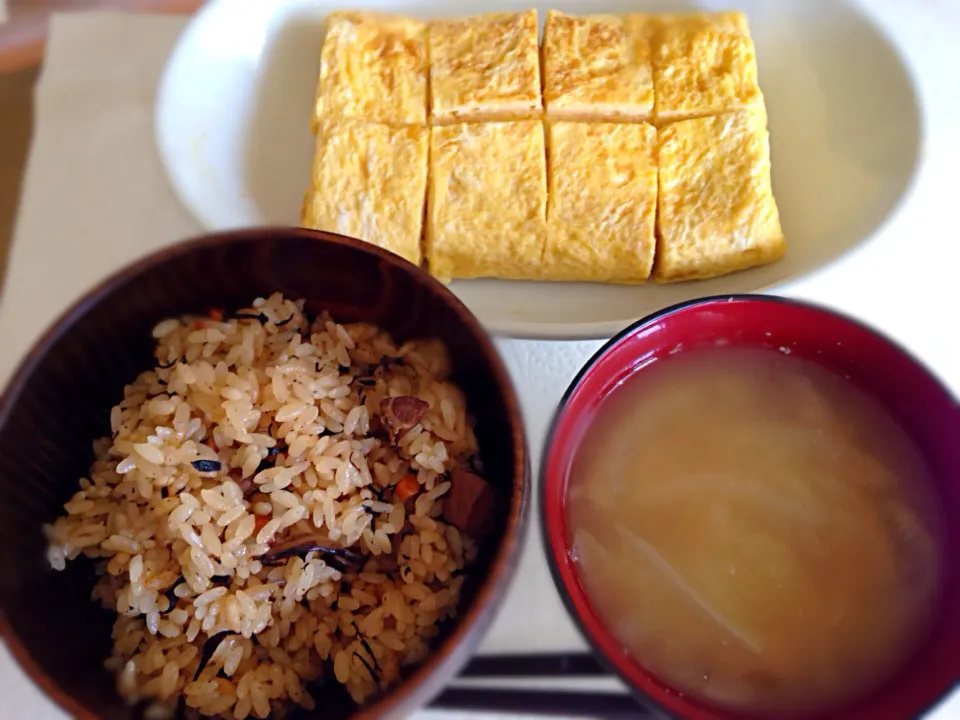 炊き込みご飯と玉子焼き|totoさん