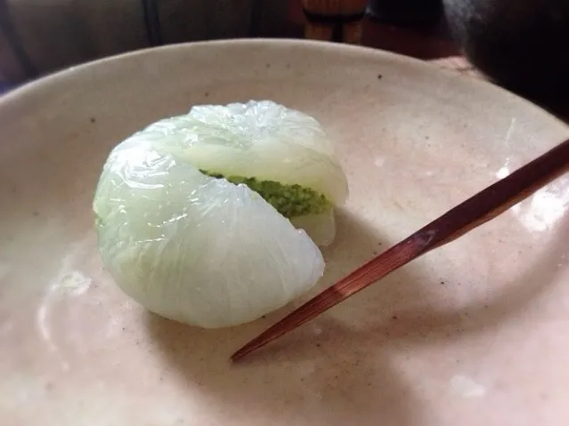 ずんだ入りワラビ餅|まちまちこさん