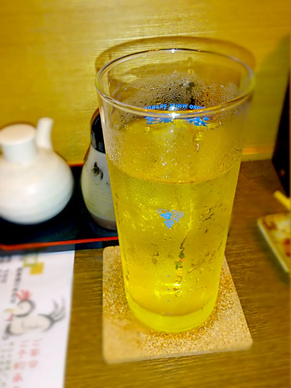 晩御飯作ったけど、結局飲みにきているという。。 生ビールのあとお茶割りで。 ほろ酔いー    今週忙しくなるので  今日は 飲も。( お友達のお店)|tokkoさん