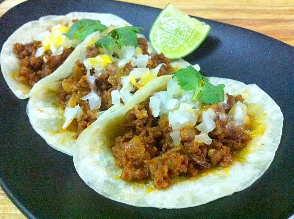 Tacos de chorizo (homemade fresh pork chorizo tacos)|Jorge Bernal Márquezさん