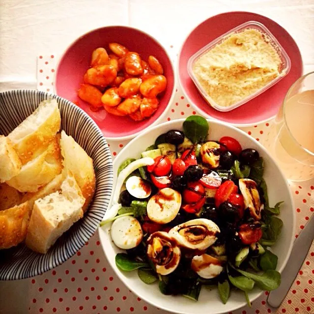 green salad with humus, white giant beans and pita bread|RebeccaH💟さん