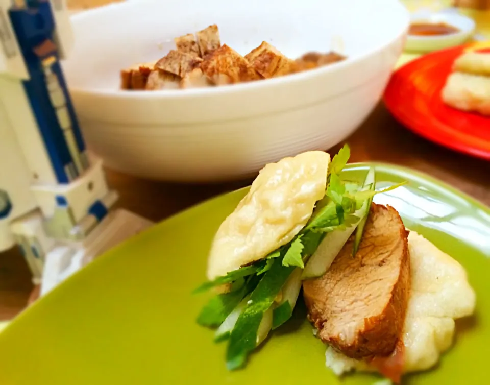 Pork adobo and Korean watercress, cucumber in steamed pizza dough.|Akiko Nishimaeさん