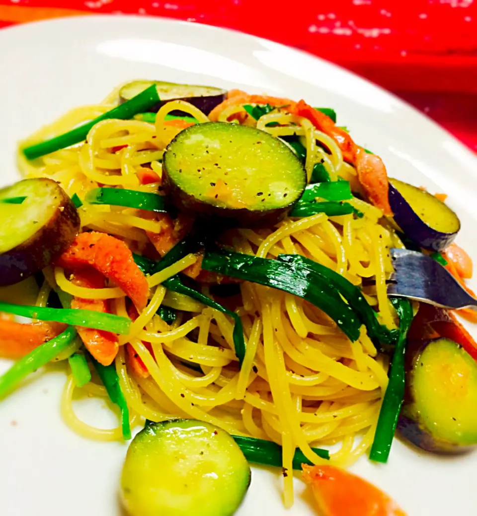 茄子とニラとソーセージの和風パスタ|珍味( ´ ▽ ` )ﾉさん