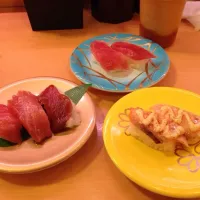 Snapdishの料理写真:1人で回転ずしに来たー！*\(^o^)/*|うどんくんさん