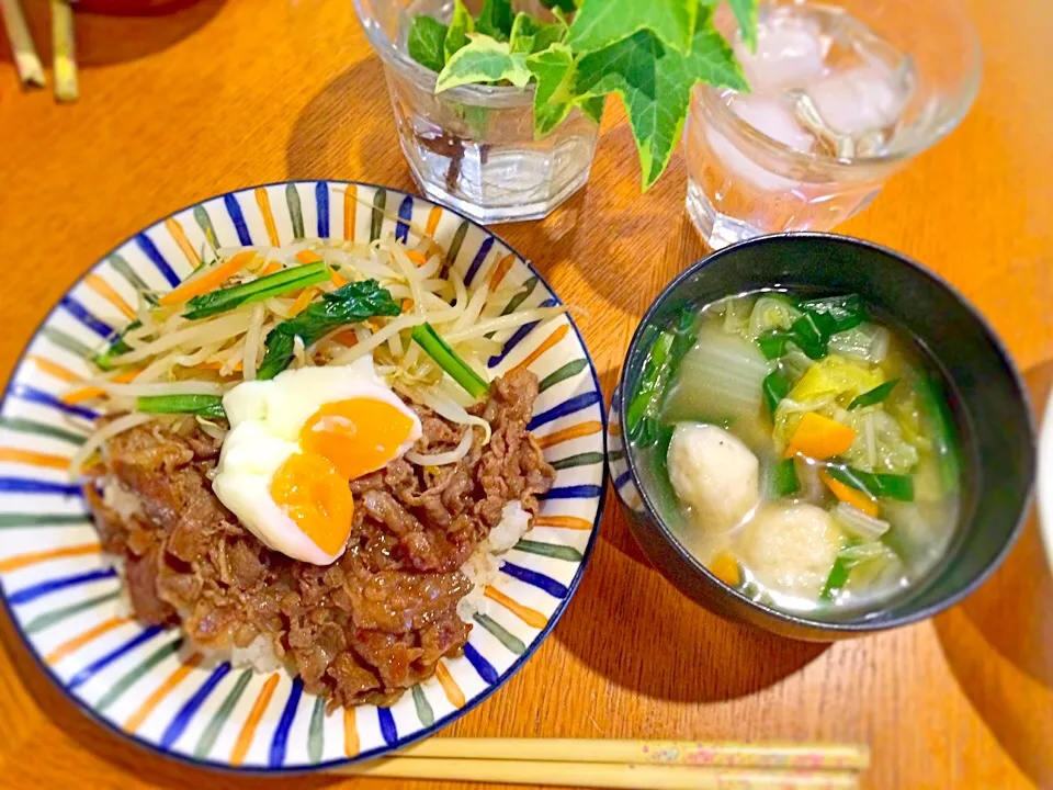 温玉のせビビンバ丼、エビ団子のスープ|Iggywiggyさん