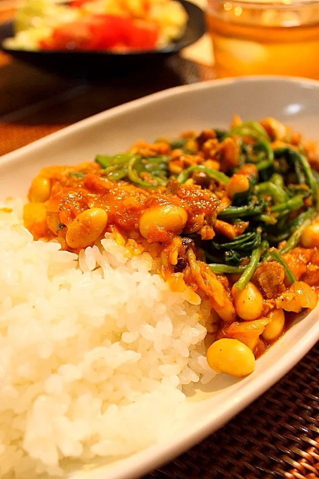 サバ缶と大豆のドライカレー|はさん