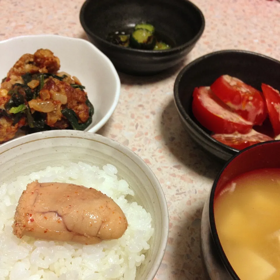 夜ご飯  焼きたらこ ミートボールのほうれん草ケチャップ和え|はやしさん