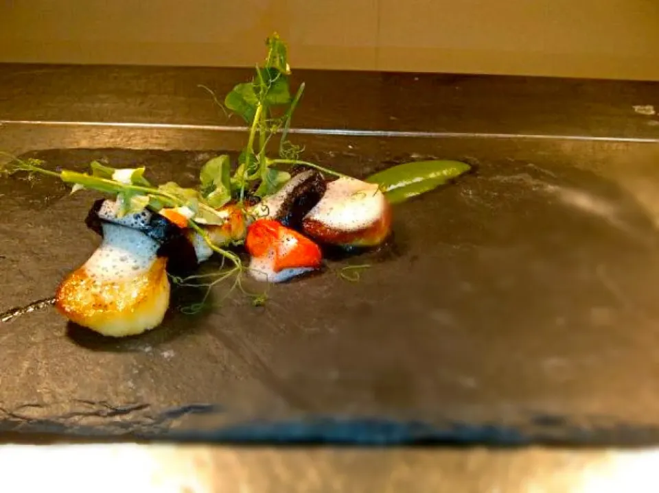 Scallop, Pea, black pudding|Daniel Archerさん