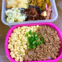 そぼろお弁当♡|みくさん