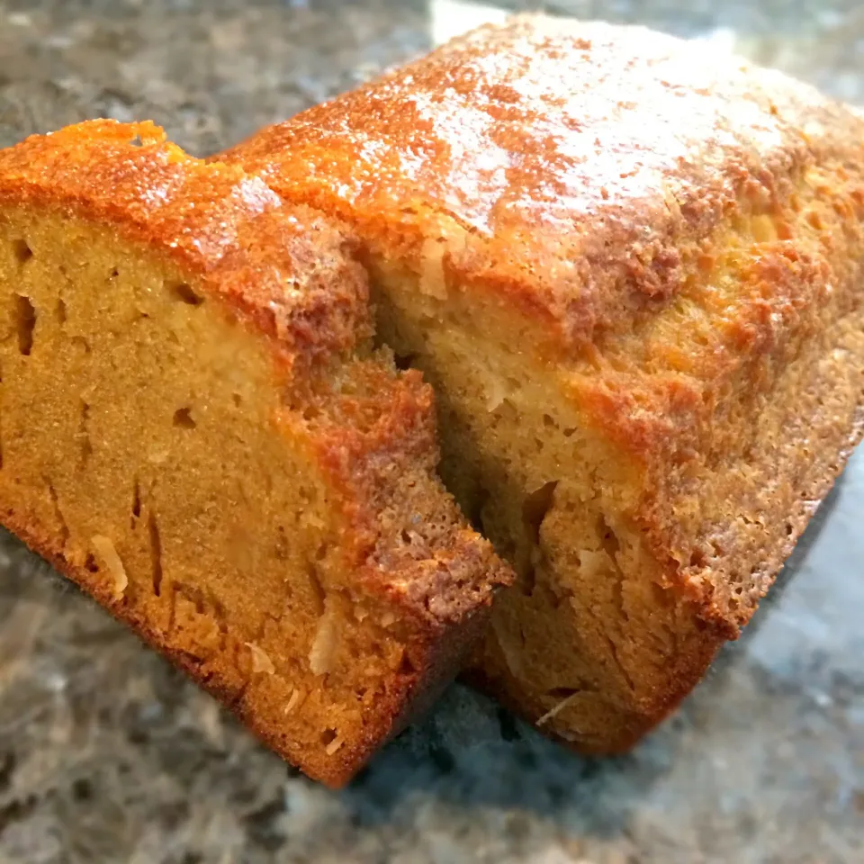 Paleo Coconut Bread|Halle Sellersさん