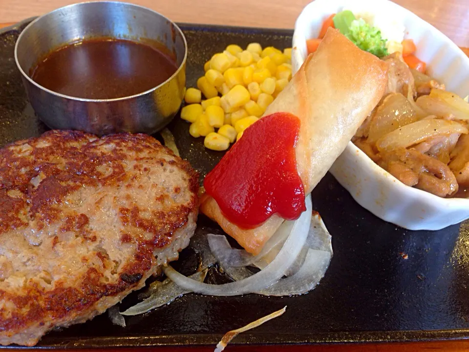 Big Boy・手ごねハンバーグ＆春巻きとしょうがチキン|ゆうじ.さん