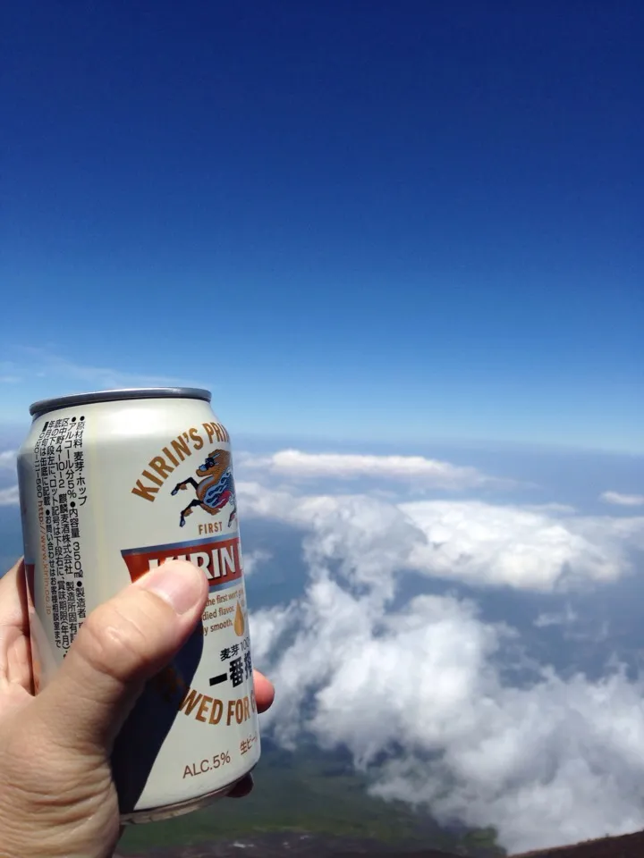 Snapdishの料理写真:7/16富士山山頂でビール！|yoneさん