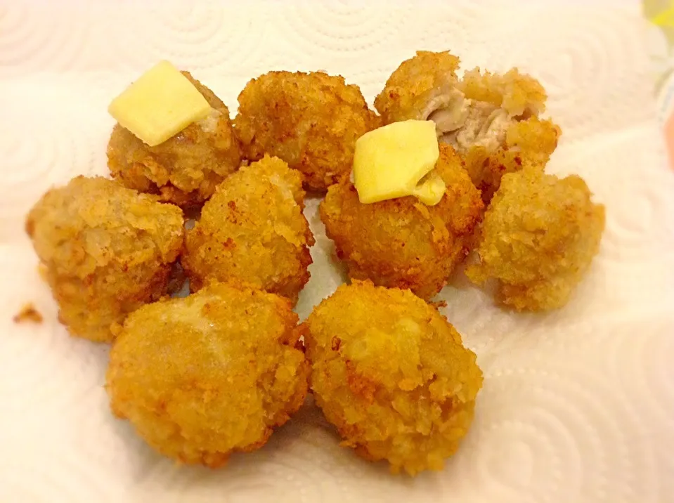 หมูทอดสอดไส้ชีส~ fried pork filled with cheese!|jaszminnyさん