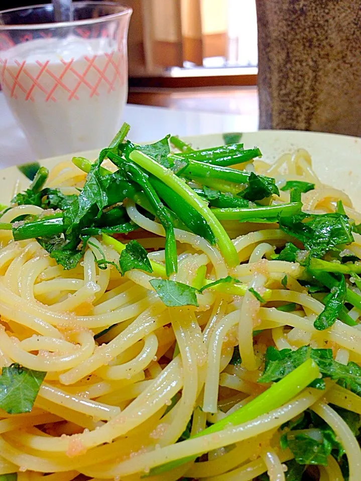 Snapdishの料理写真:胡麻油風味のたらこパスタ〜自家製ネギ＆紫蘇和え〜|小次郎さん