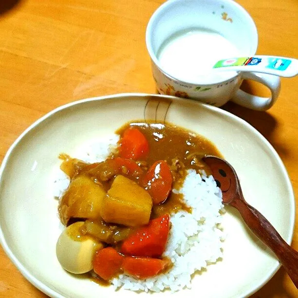 ぼっちゃんの朝食
朝カレー|ふみぃさん