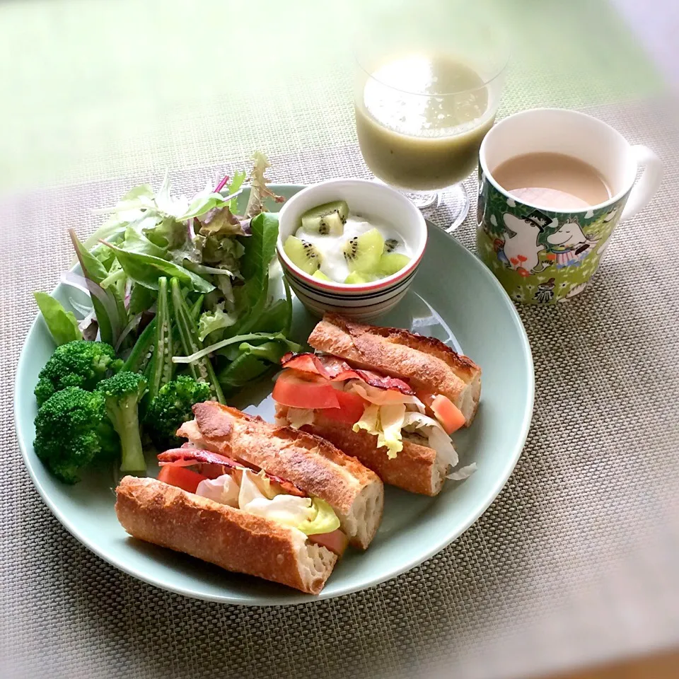 今日の朝ごはん|ぺんぎんさん