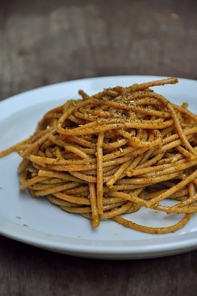 Wholewheat Spaghetti al pesto|OnTheWoodenTableさん