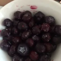 Blue berries - yogurt - cereal and milk|jenniferさん