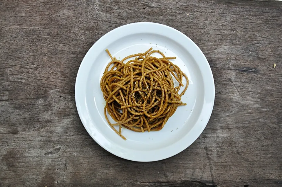 Wholewheat spaghetti al pesto|OnTheWoodenTableさん