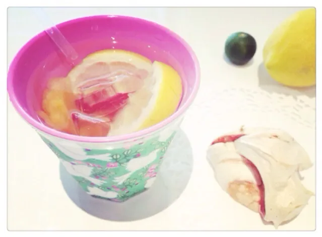 Fruit water|Haung Nai Fangさん