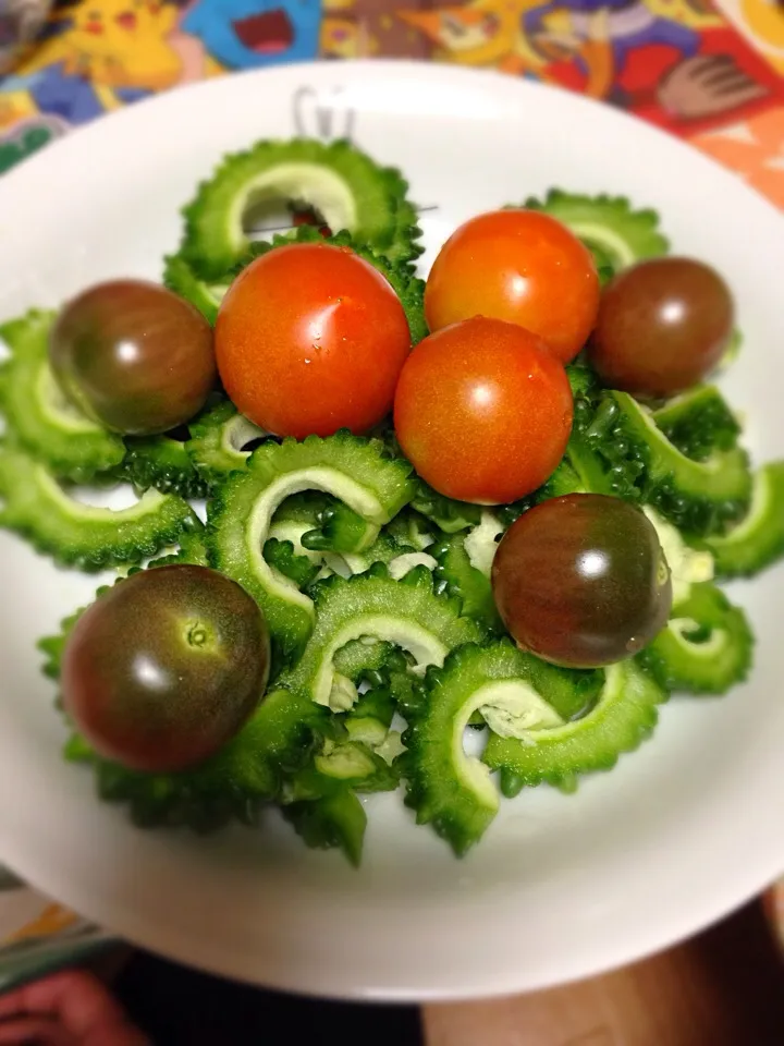 Bitter Melon salad with Toscana tomatoes (freshly-picked from our garden)|🍑Foodtrip Unlimited🍴さん