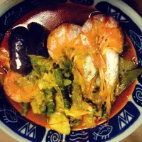 Snapdishの料理写真:shrimp adobo with tuna flakes|Joma Angelesさん