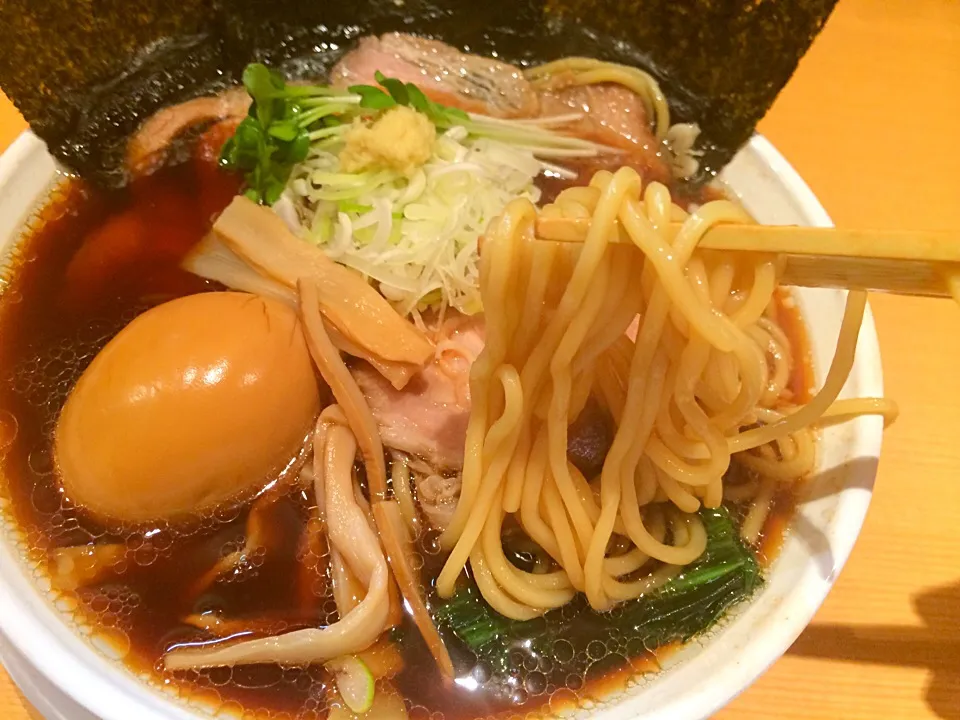 Snapdishの料理写真:長岡・生姜醤油の特らぁ麺@幡ヶ谷・我武者羅|juneshunさん