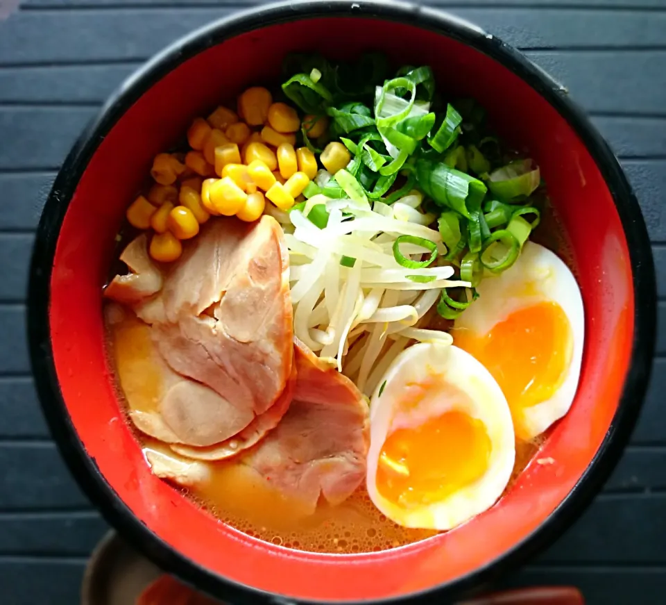 今日のお昼ご飯は、自家製味噌ラーメン❣﻿|yokoさん