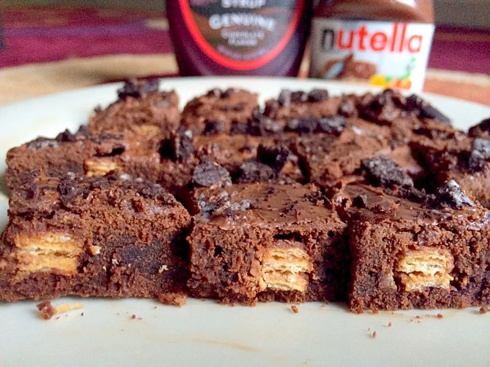 Kitkat brownie with nutella oreo|Fadhilannisa Rinandaさん