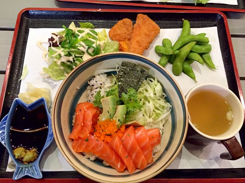 Snapdishの料理写真:Salmon Sashimi Bowl|Emily Dengさん