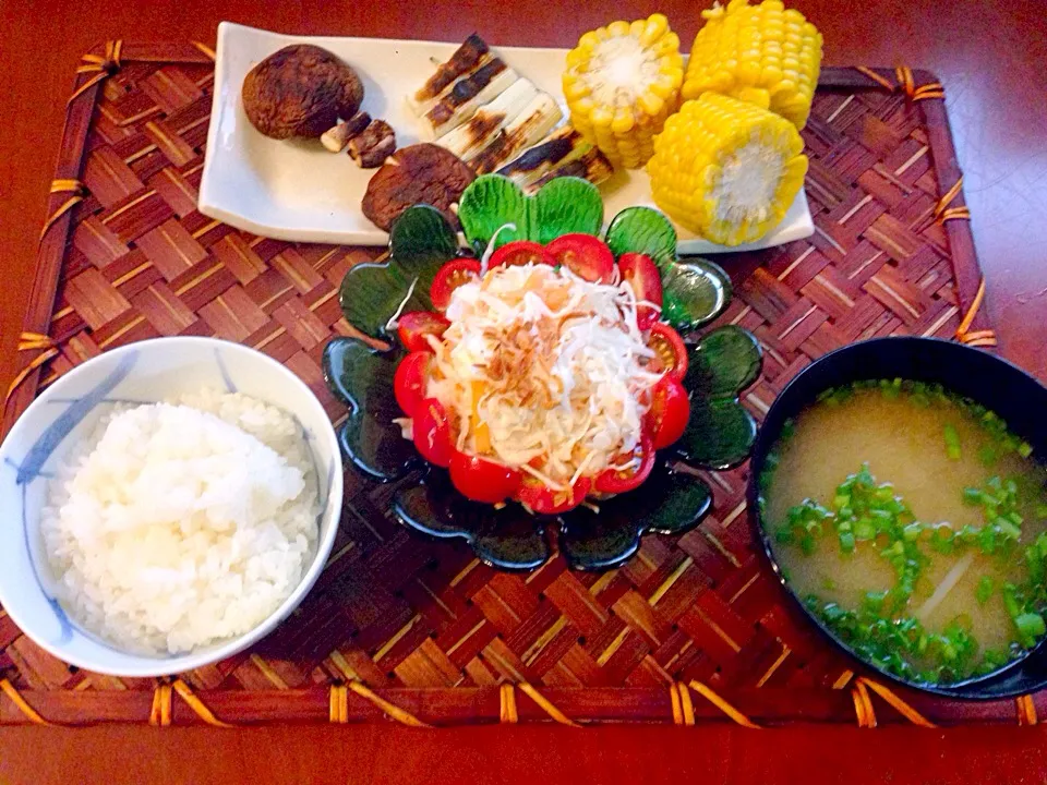 Rice set( ›◡ु‹ )塩焼き(椎茸･いかだ)串･🌽･ｻﾗﾀﾞ･ご飯&お味噌汁|🌈Ami🍻さん