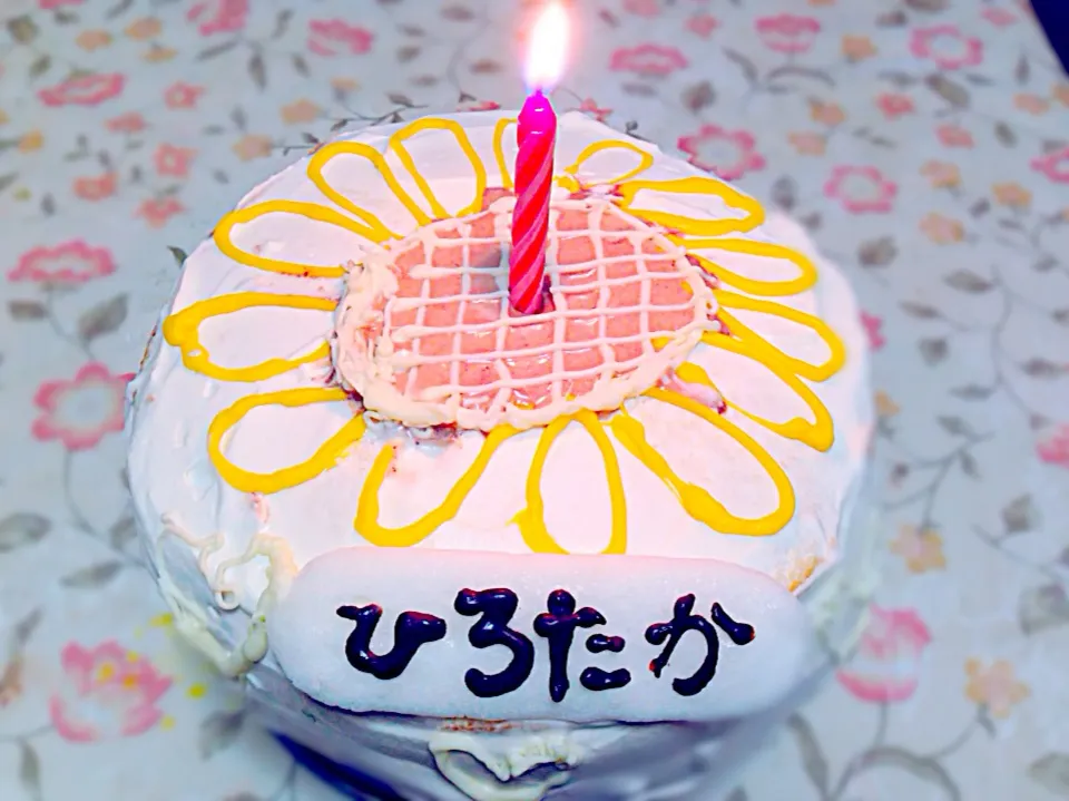 誕生日ケーキ|山根あみさん