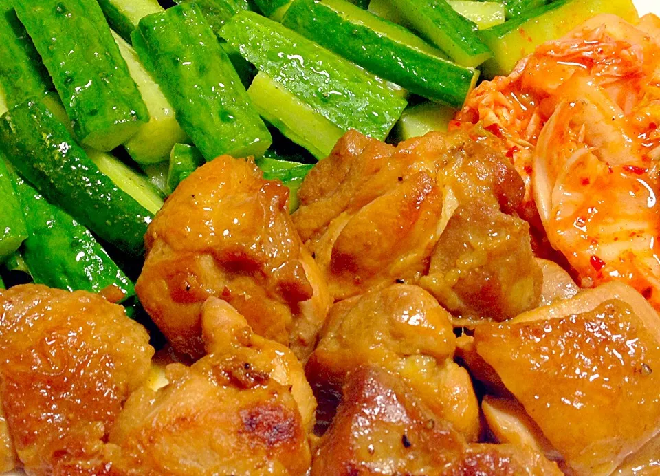 Chicken Adobo with kimchi & cucumber stir fry|Liezlさん