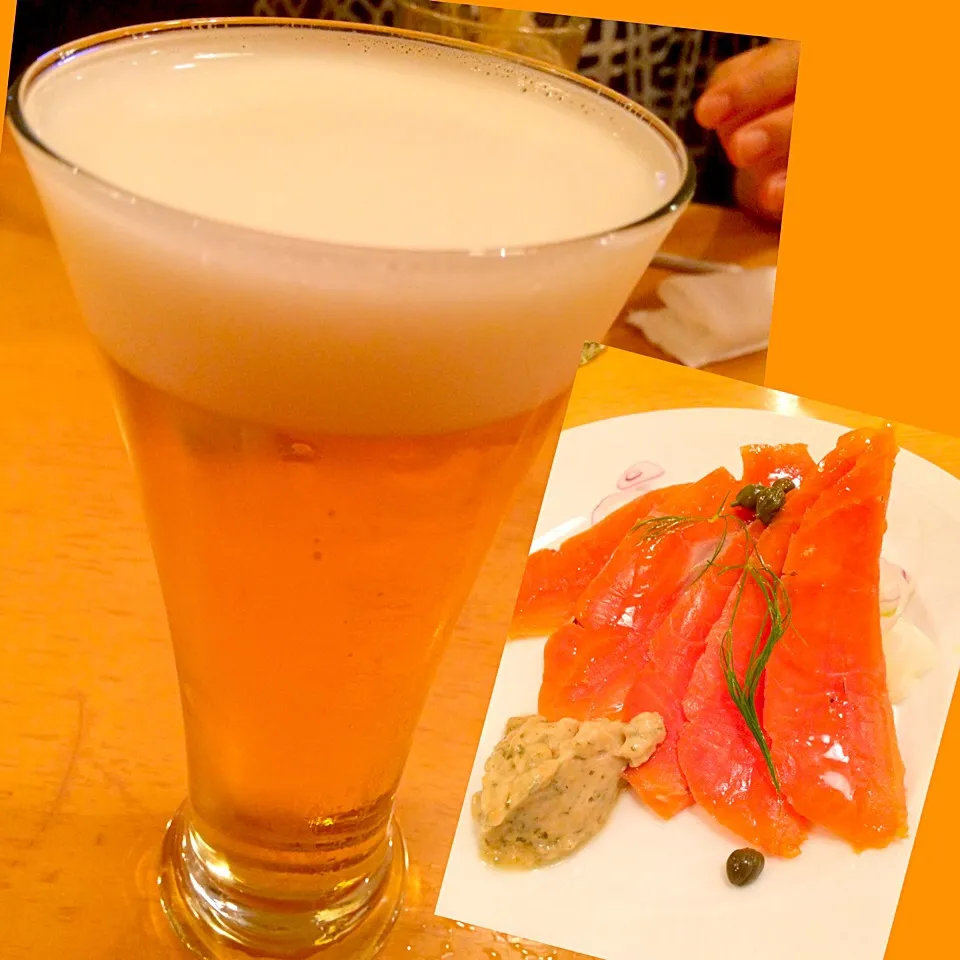 生ビールとスモークサーモン|まるまさん