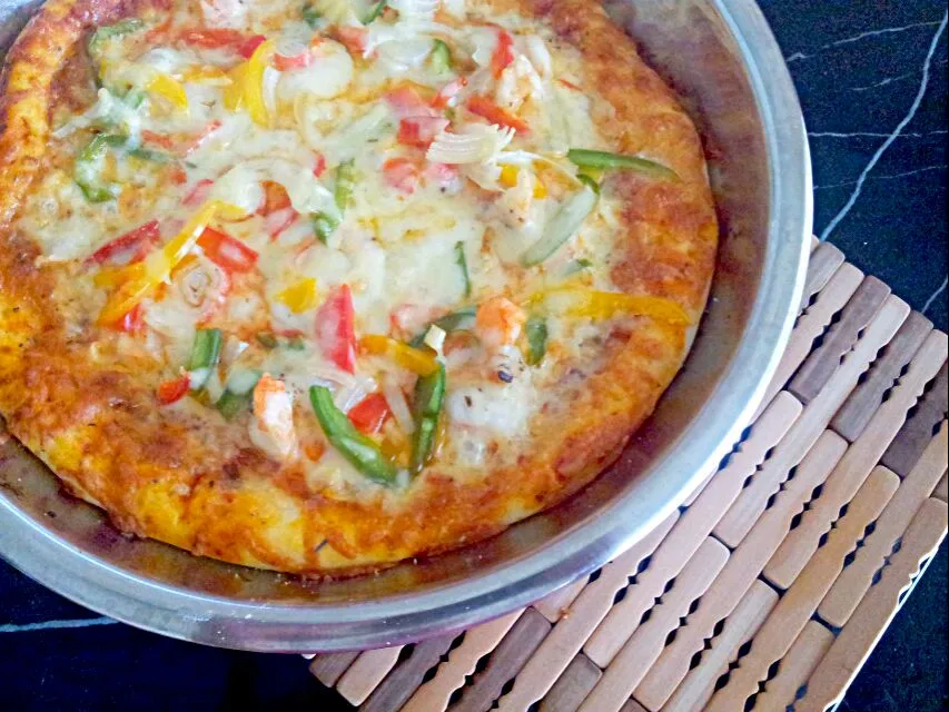 2nd round of seafood pizza|Onlyunme Vozさん