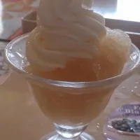 Snapdishの料理写真:白桃ソフトフローズン|にゃおやしきさん