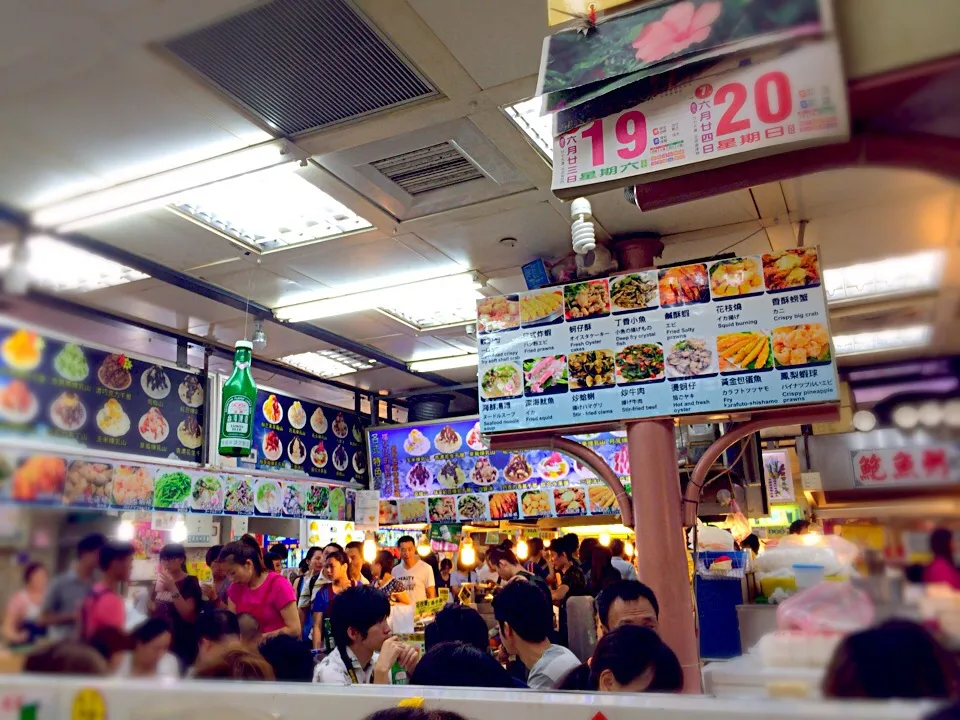 Snapdishの料理写真:活気あふれる地下|てつやさん