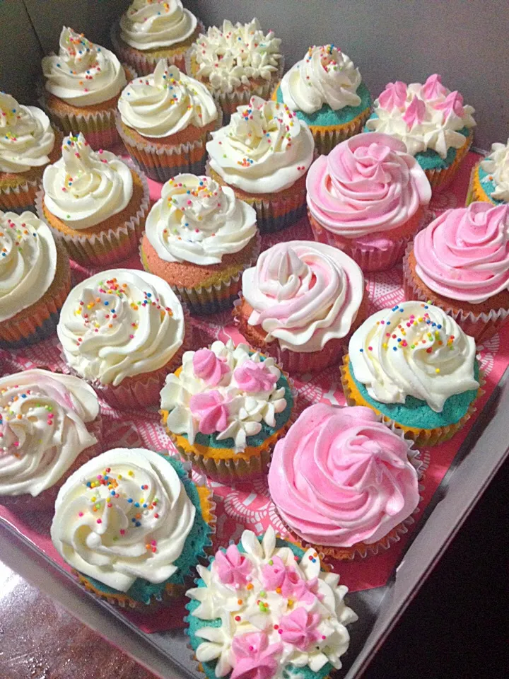 My latest order ... Colorful cupcake!!!|Anya Sett.さん