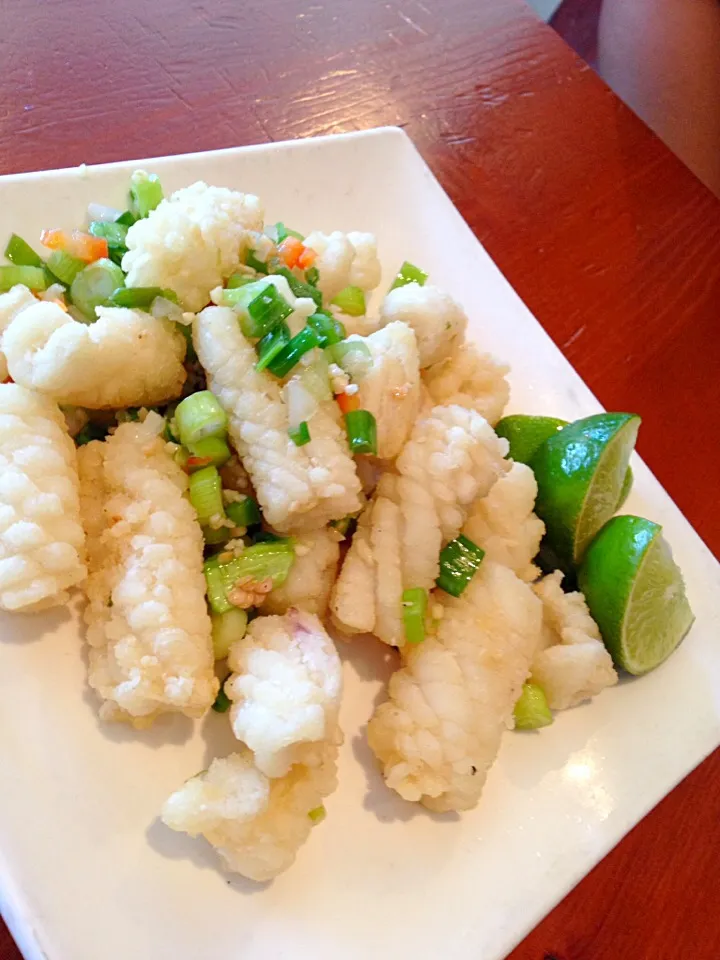 deep fried calamari with garlic|Cloudy Gさん