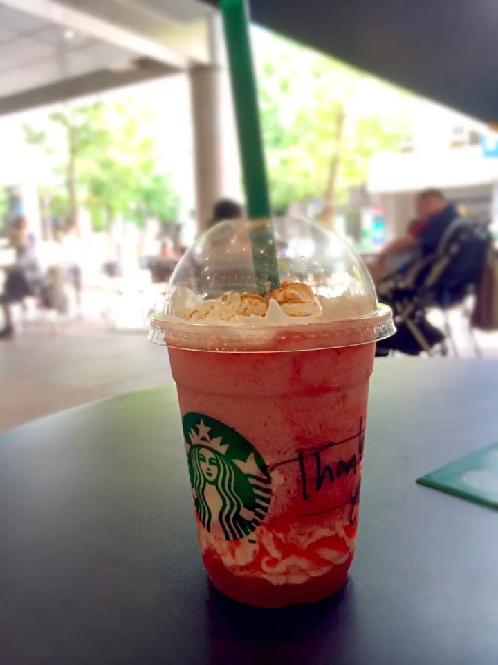 New StarBucks drink|Huyen Trang Vuさん