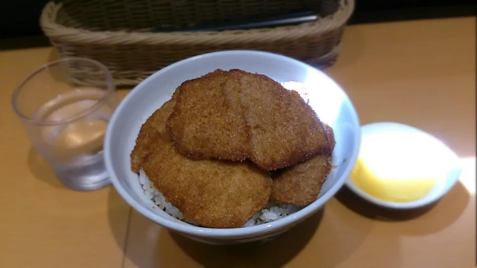 とんかつ太郎 タレカツ丼|ミナミ ヒロヤさん