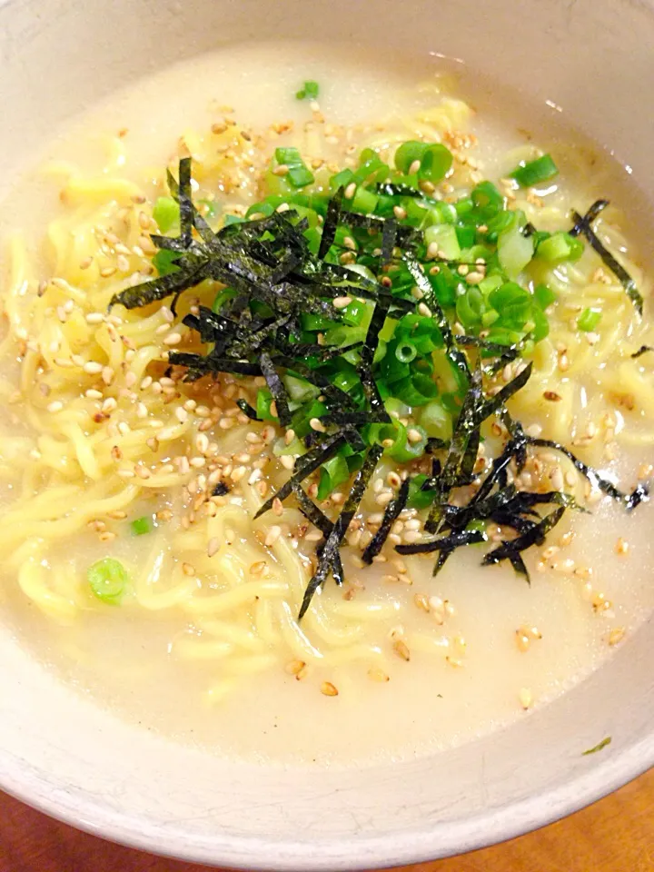 TETSUさんからいただいた寿がきやの和風とんこつラーメン|中華蕎麦 銀時さん