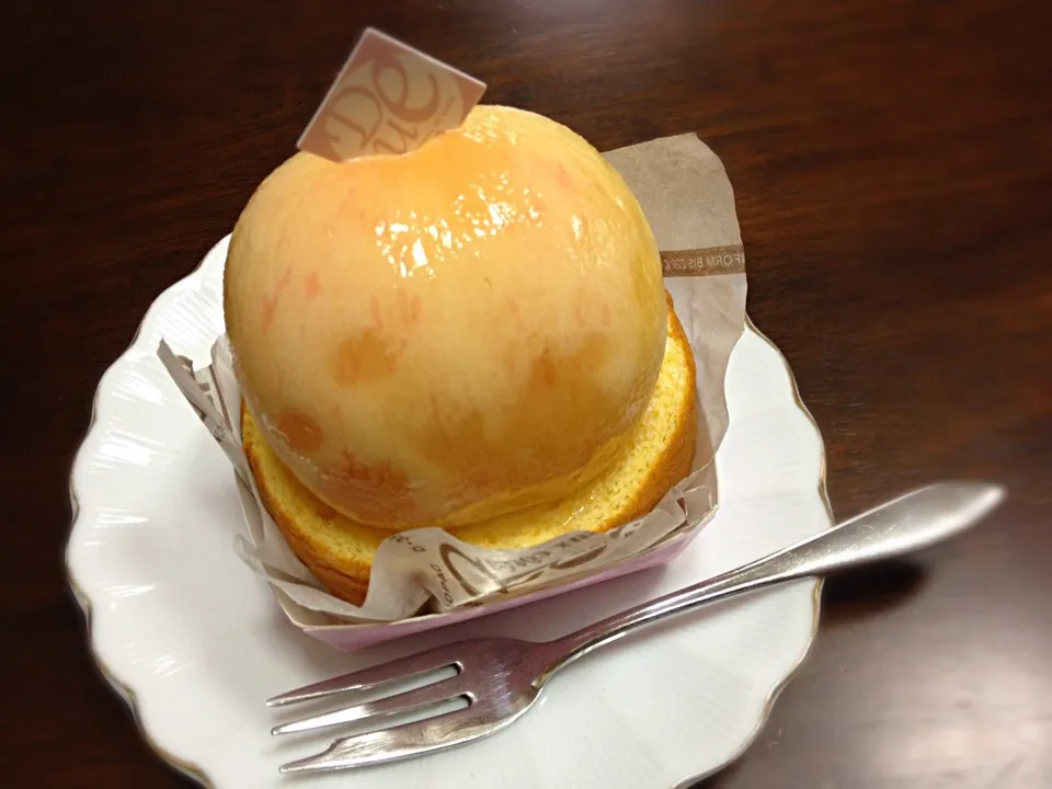 まるごと桃のケーキ@ドゥー パティスリーカフェ|みきさん