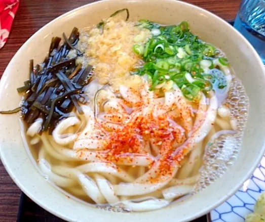 かけうどん〜♪2玉いり〜（笑）|きのすけ〜さん