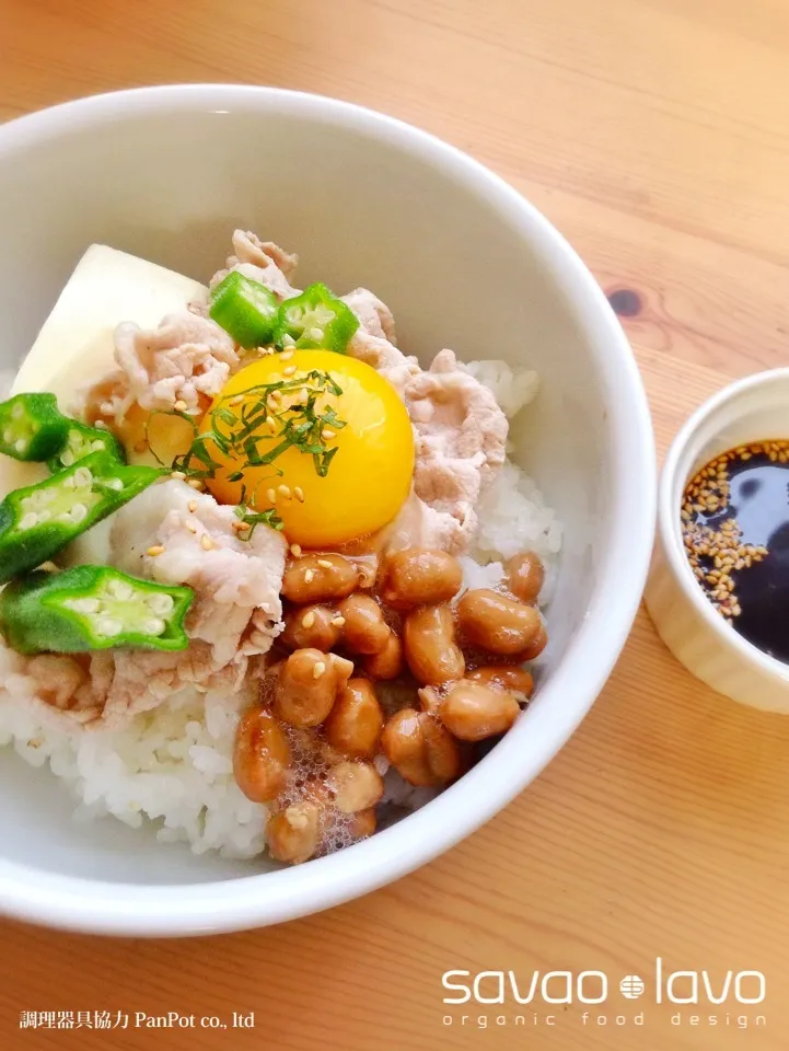 今日のいやしめし「涼味☆豚とおくらとお豆腐のねばトロ丼 特製かんずりタレで」|savaoさん