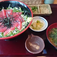 Snapdishの料理写真:♡本ﾏｸﾞﾛ丼♡|美緒たそさん