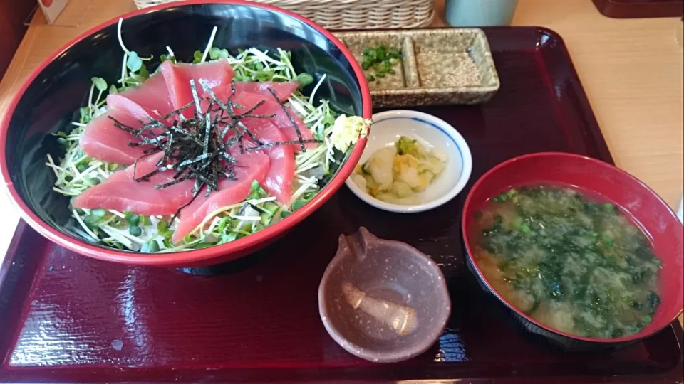 ♡本ﾏｸﾞﾛ丼♡|美緒たそさん