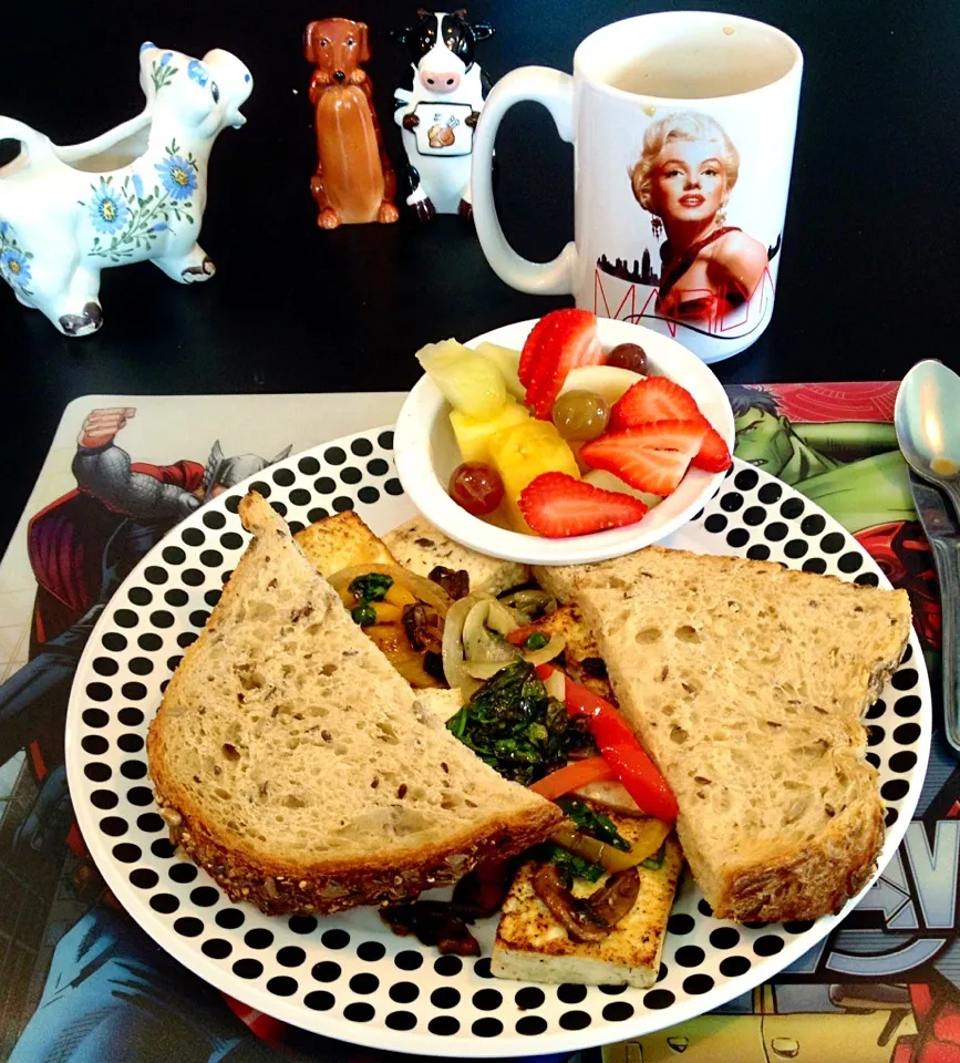 Gristmill Omelette with Tofu, Seven Grain Bread and Fruits|MyRaXさん